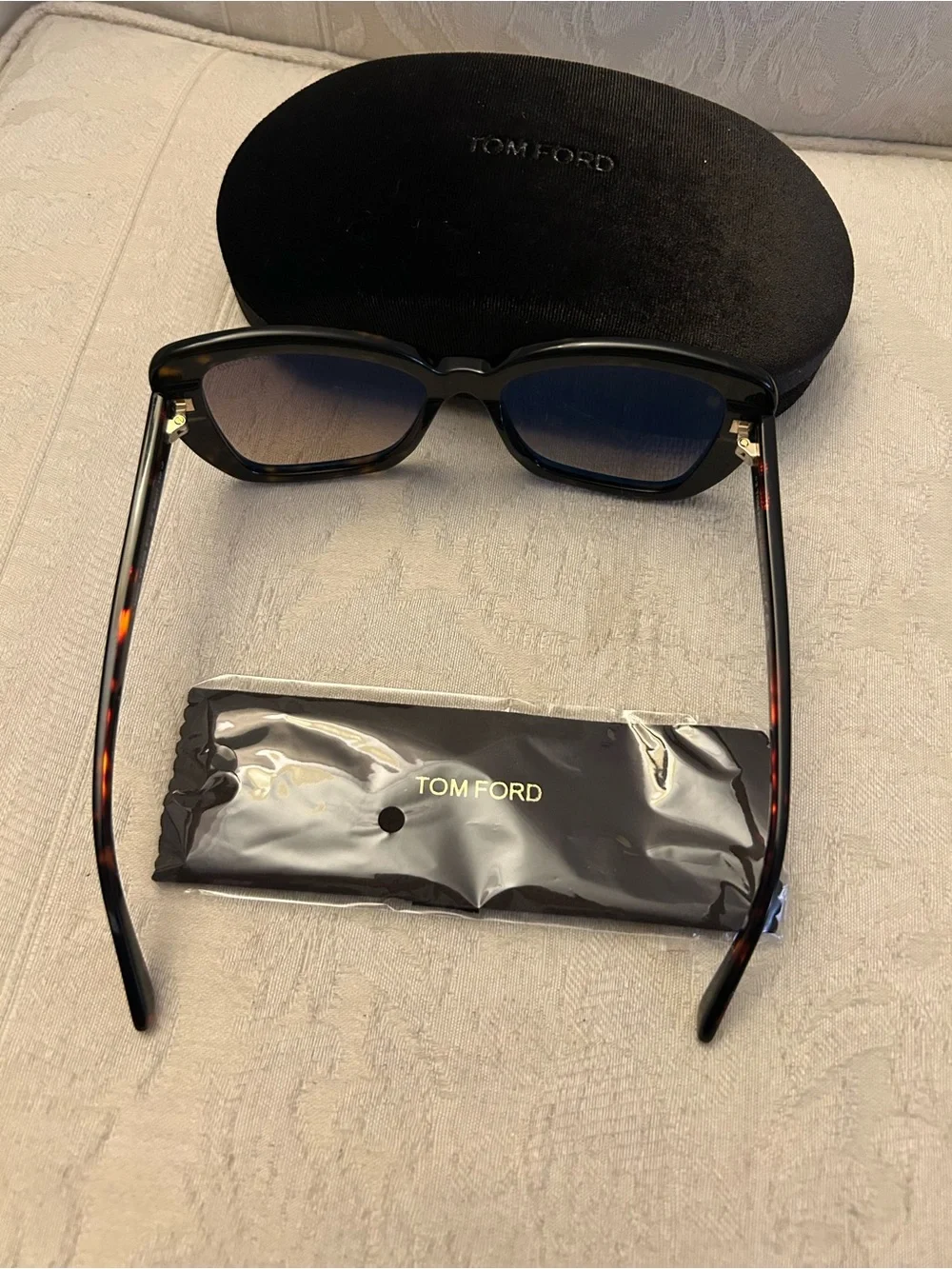 New arrival! Authentic TOM FORD MAEVE FT1008 oversized Havana Cat Eye Sunglasses
